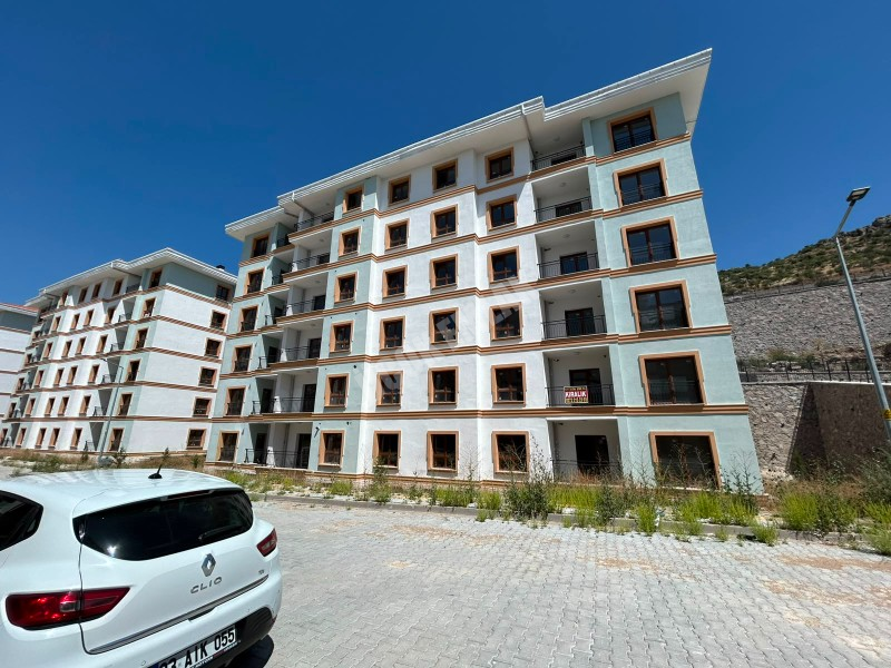 * AFYON ÜÇOK EMLAKTAN TOKİ KANLICA GÖKÇE TOKİLERDE MAH 2+1 80M² SIFIR ASANSÖRLÜ KİRALIK DAİRE * 