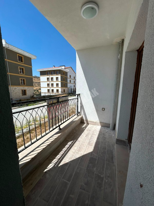 * AFYON ÜÇOK EMLAKTAN TOKİ KANLICA GÖKÇE TOKİLERDE MAH 2+1 80M² SIFIR ASANSÖRLÜ KİRALIK DAİRE * 