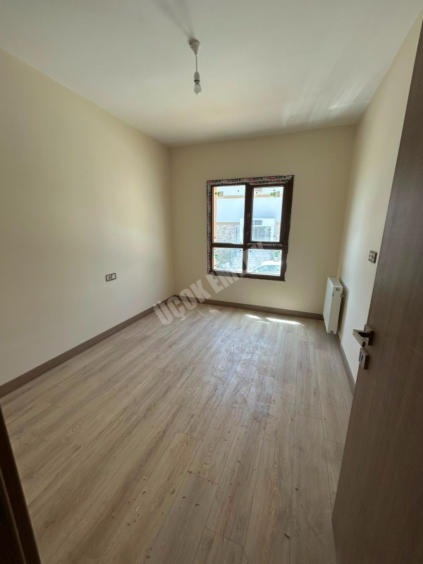 * AFYON ÜÇOK EMLAKTAN TOKİ KANLICA GÖKÇE TOKİLERDE MAH 2+1 80M² SIFIR ASANSÖRLÜ KİRALIK DAİRE * 