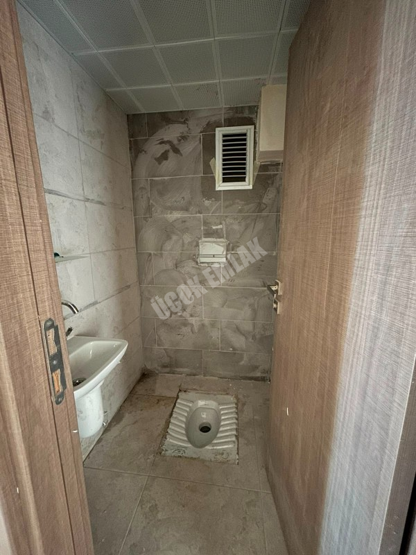 * AFYON ÜÇOK EMLAKTAN TOKİ KANLICA GÖKÇE TOKİLERDE MAH 2+1 80M² SIFIR ASANSÖRLÜ KİRALIK DAİRE * 