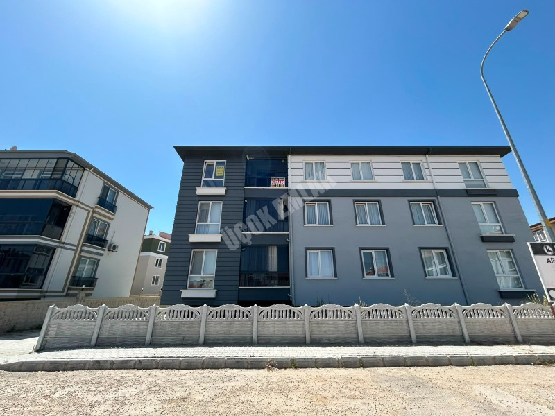 AFYON ÜÇOK EMLAKTAN KANLICA MAH +1 110M² SIFIR AYARINDA KİRALIK  DAİRE 