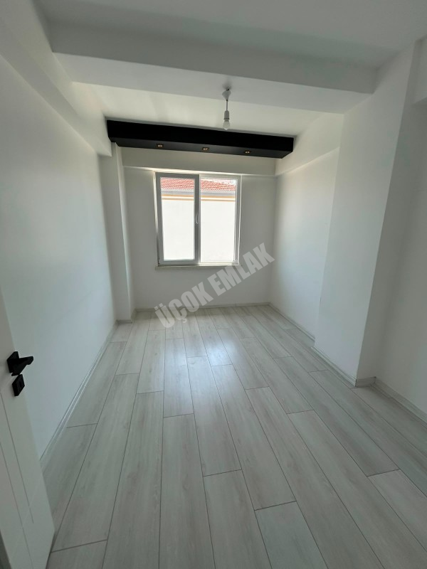 AFYON ÜÇOK EMLAKTAN KANLICA MAH +1 110M² SIFIR AYARINDA KİRALIK  DAİRE 