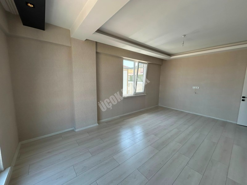 AFYON ÜÇOK EMLAKTAN KANLICA MAH +1 110M² SIFIR AYARINDA KİRALIK  DAİRE 