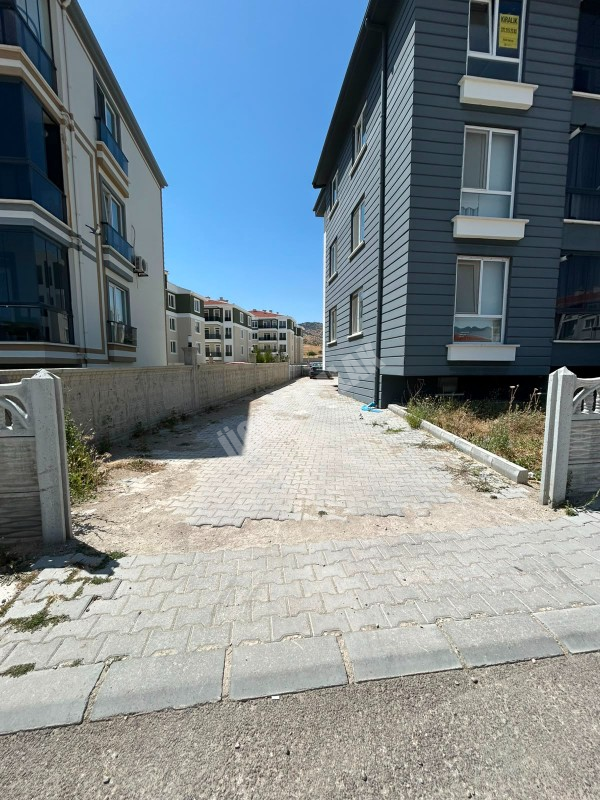 AFYON ÜÇOK EMLAKTAN KANLICA MAH +1 110M² SIFIR AYARINDA KİRALIK  DAİRE 