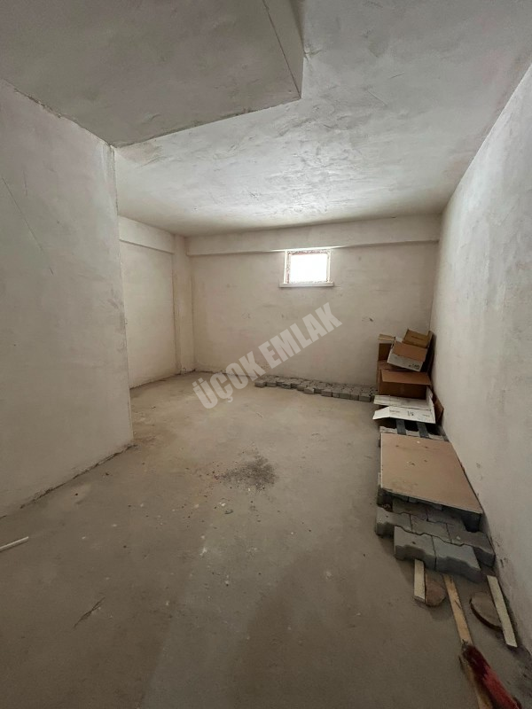 AFYON ÜÇOK EMLAKTAN KANLICA MAH +1 110M² SIFIR AYARINDA KİRALIK  DAİRE 