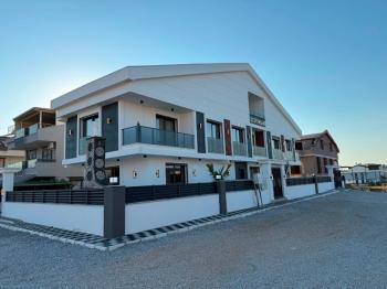 Didim'de Satılık 3+1 Havuzlu Teraslı Otoparklı Villa