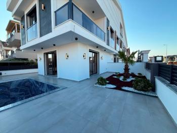 Didim'de Satılık 3+1 Havuzlu Teraslı Otoparklı Villa