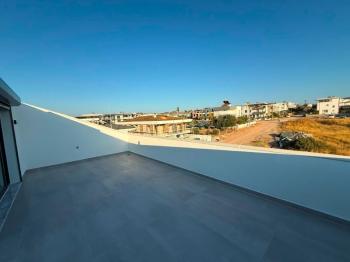 Didim'de Satılık 3+1 Havuzlu Teraslı Otoparklı Villa