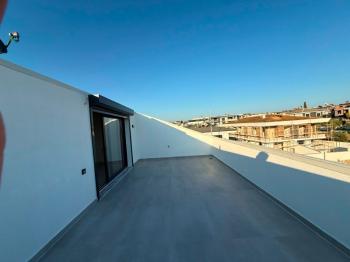Didim'de Satılık 3+1 Havuzlu Teraslı Otoparklı Villa