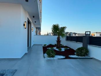 Didim'de Satılık 3+1 Havuzlu Teraslı Otoparklı Villa