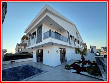 Didim'de Satılık 3+1 Havuzlu Teraslı Otoparklı Villa
