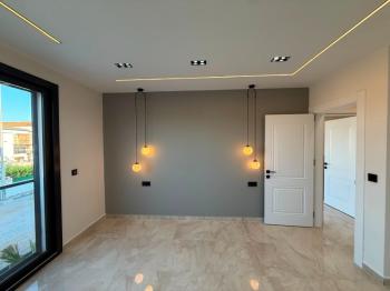 Didim'de Satılık 3+1 Havuzlu Teraslı Otoparklı Villa