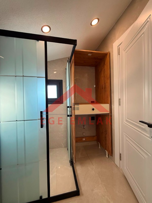 Didim'de Satılık 3+1 Havuzlu Teraslı Otoparklı Villa