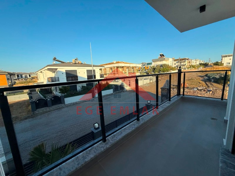 Didim'de Satılık 3+1 Havuzlu Teraslı Otoparklı Villa