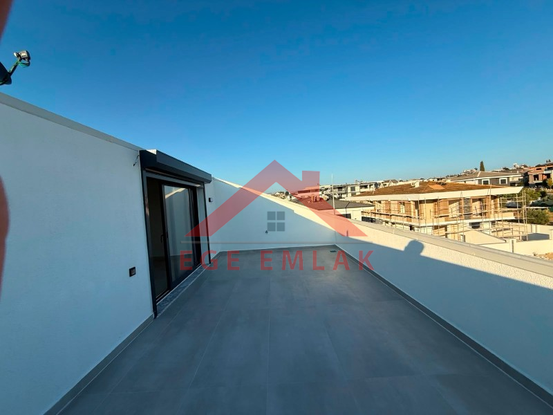 Didim'de Satılık 3+1 Havuzlu Teraslı Otoparklı Villa