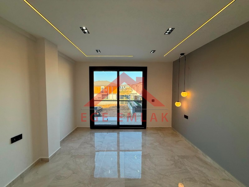 Didim'de Satılık 3+1 Havuzlu Teraslı Otoparklı Villa