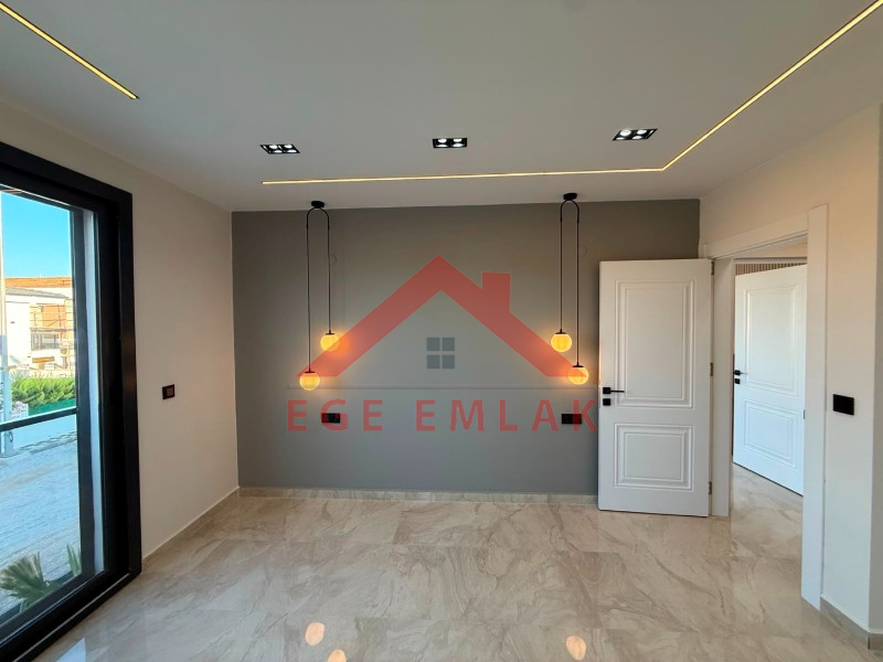 Didim'de Satılık 3+1 Havuzlu Teraslı Otoparklı Villa