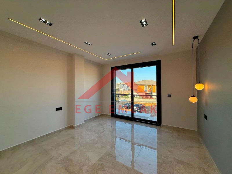 Didim'de Satılık 3+1 Havuzlu Teraslı Otoparklı Villa