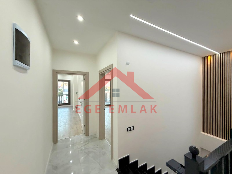 Didimde 317 M2  Arsa İçerisinde 4+1 Villa