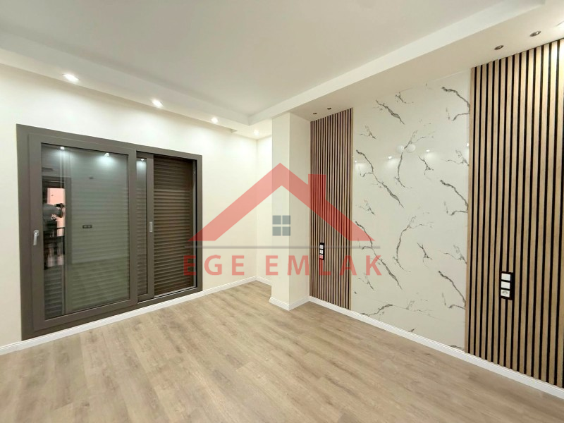 Didimde 317 M2  Arsa İçerisinde 4+1 Villa