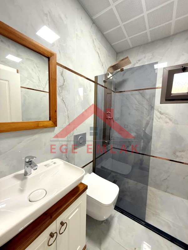 Didimde 317 M2  Arsa İçerisinde 4+1 Villa