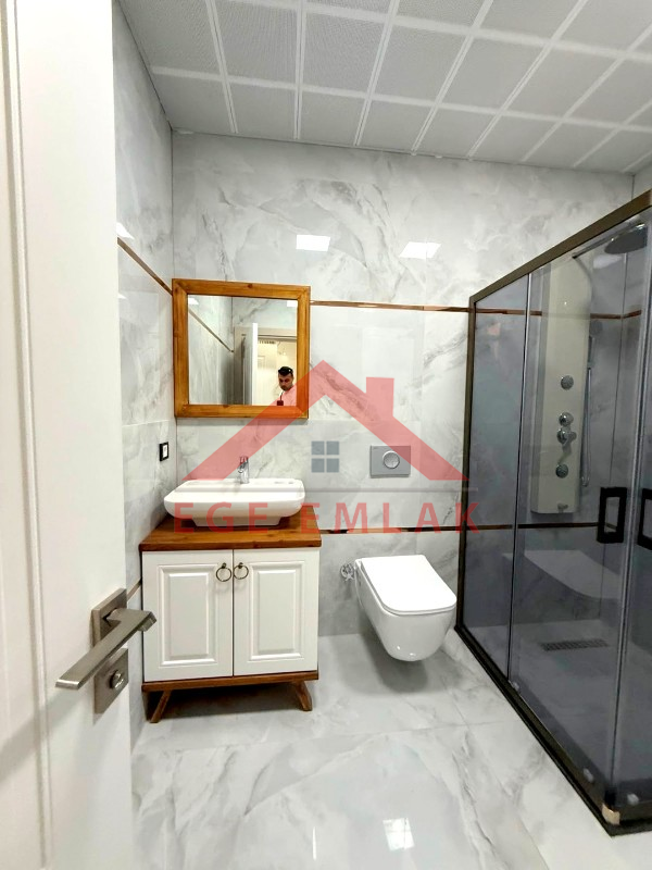 Didimde 317 M2  Arsa İçerisinde 4+1 Villa