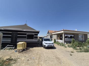 *AFYON ÜÇOK EMLAKTAN SUSUZ KASABASI 964M² SATILIK ARSA + MÜSTAKİL EV *