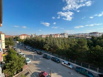 * AFYON ÜÇOK EMLAKTAN HARBİŞ KOCATEPE MAH 3+1 115M² TEMİZ BAKIMLI KİRALIK DAİRE *