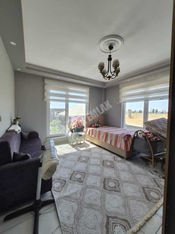 *AFYON ÜÇOK EMLAKTAN SUSUZ KASABASI 964M² SATILIK ARSA + MÜSTAKİL EV *
