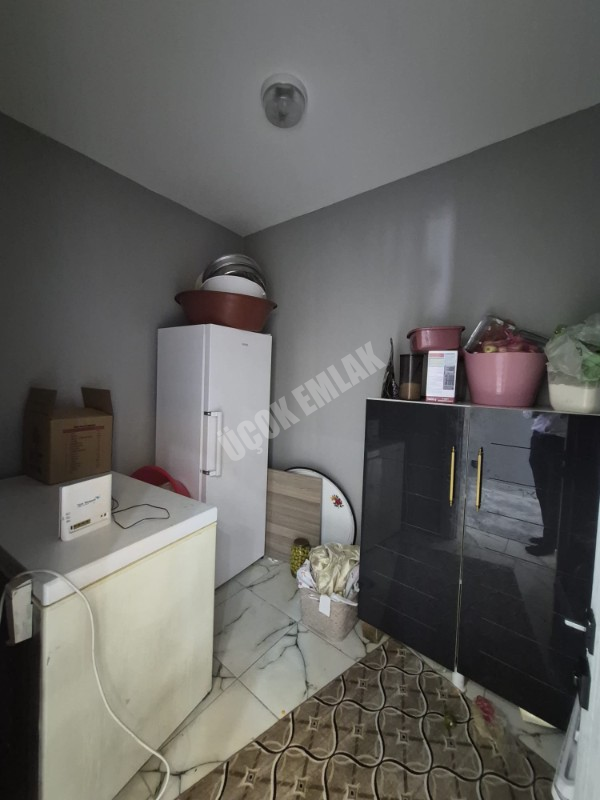 *AFYON ÜÇOK EMLAKTAN SUSUZ KASABASI 964M² SATILIK ARSA + MÜSTAKİL EV *