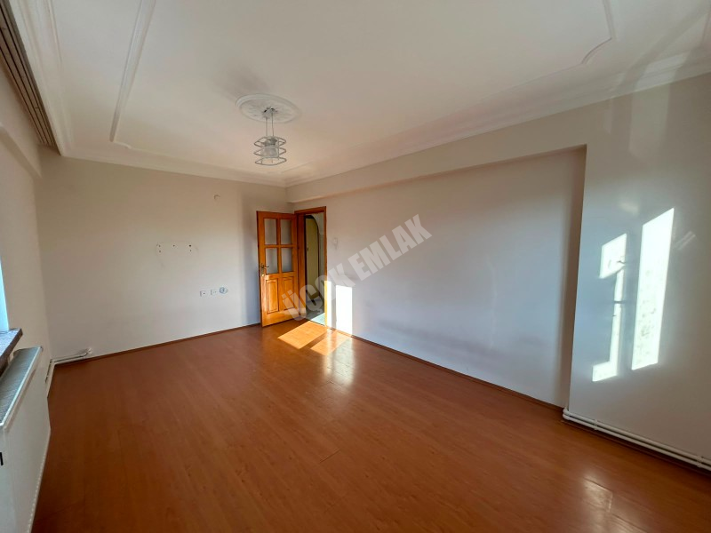 * AFYON ÜÇOK EMLAKTAN HARBİŞ KOCATEPE MAH 3+1 115M² TEMİZ BAKIMLI KİRALIK DAİRE *