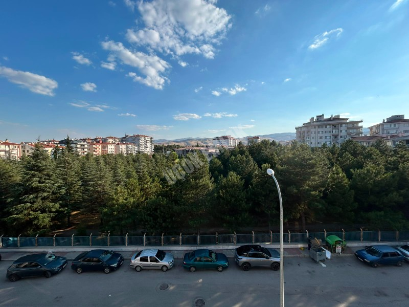 * AFYON ÜÇOK EMLAKTAN HARBİŞ KOCATEPE MAH 3+1 115M² TEMİZ BAKIMLI KİRALIK DAİRE *