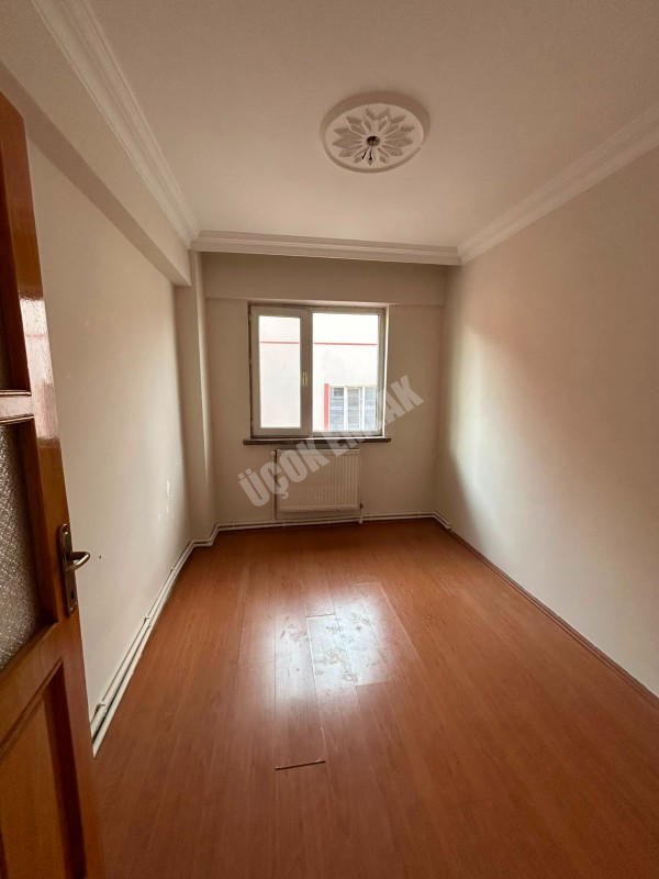 * AFYON ÜÇOK EMLAKTAN HARBİŞ KOCATEPE MAH 3+1 115M² TEMİZ BAKIMLI KİRALIK DAİRE *