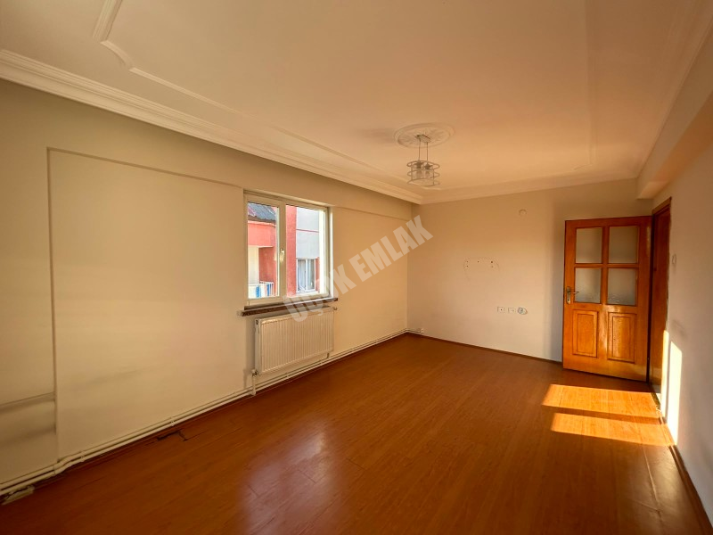* AFYON ÜÇOK EMLAKTAN HARBİŞ KOCATEPE MAH 3+1 115M² TEMİZ BAKIMLI KİRALIK DAİRE *