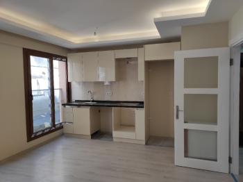 Antre Emlak'tan Kiralık Bahçelievler'de Hastane Yanı Doğalgazlı,Asansörlü Açık Mutfak 2+1 Yeni Daire