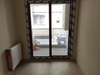 Antre Emlak'tan Kiralık Bahçelievler'de Hastane Yanı Doğalgazlı,Asansörlü Açık Mutfak 2+1 Yeni Daire
