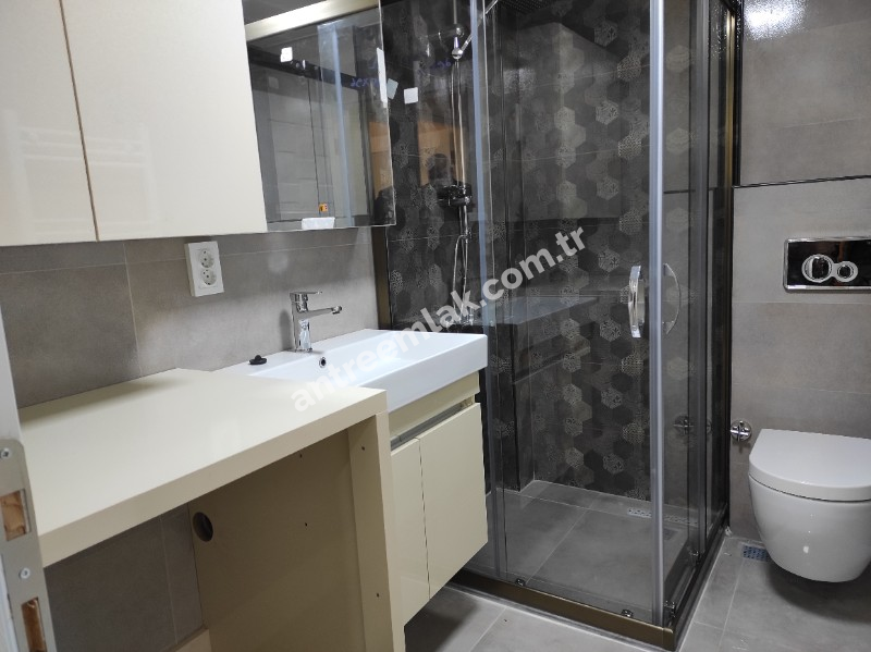 Antre Emlak'tan Kiralık Bahçelievler'de Hastane Yanı Doğalgazlı,Asansörlü Açık Mutfak 2+1 Yeni Daire