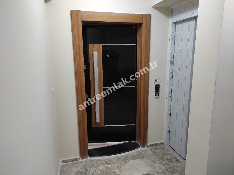 Antre Emlak'tan Kiralık Bahçelievler'de Hastane Yanı Doğalgazlı,Asansörlü Açık Mutfak 2+1 Yeni Daire