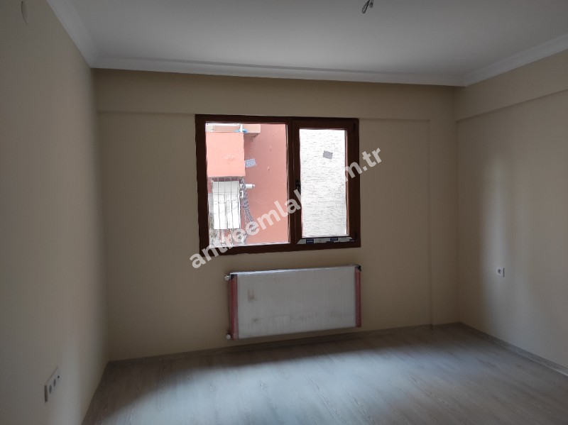 Antre Emlak'tan Kiralık Bahçelievler'de Hastane Yanı Doğalgazlı,Asansörlü Açık Mutfak 2+1 Yeni Daire