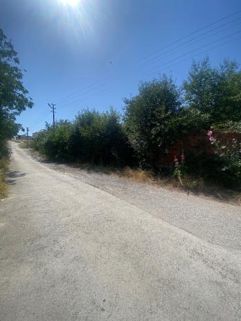 GÜVENAY - ÇORUM BAHÇELİEVLER DUMLUPINAR'DA KÖŞEBAŞI 3 KAT İMARLI 269 m² ARSA
