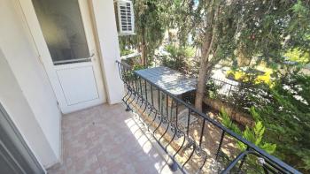 KKTC Girne Alsancak'ta Şokmar Market Arkasında Kiralık Full Eşyalı 3+1 Dubleks İkiz Villa