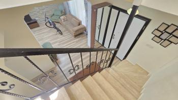 KKTC Girne Alsancak'ta Şokmar Market Arkasında Kiralık Full Eşyalı 3+1 Dubleks İkiz Villa