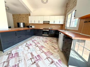 Kıbrıs Girne Merkez Geniş Teraslı Satılık 3+1 Full Penthouse