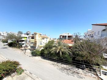 Kıbrıs Girne Merkez Geniş Teraslı Satılık 3+1 Full Penthouse