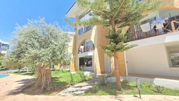 KKTC Girne Merkez'de Öğretmenevi Yakını Havuzlu Sitede Kiralık Full Eşyalı 1+1 Daire
