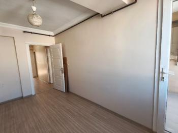 Antre Emlak'tan Kiralık Bozyaka Hastane Yanı 2+1,Otoparklı Doğalgazlı Yeni Daire