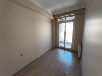 Antre Emlak'tan Kiralık Bozyaka Hastane Yanı 2+1,Otoparklı Doğalgazlı Yeni Daire