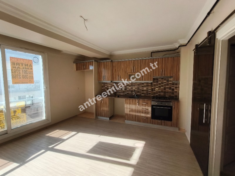 Antre Emlak'tan Kiralık Bozyaka Hastane Yanı 2+1,Otoparklı Doğalgazlı Yeni Daire