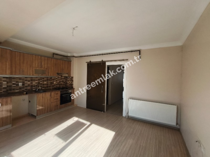 Antre Emlak'tan Kiralık Bozyaka Hastane Yanı 2+1,Otoparklı Doğalgazlı Yeni Daire