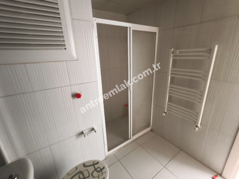 Antre Emlak'tan Kiralık Bozyaka Hastane Yanı 2+1,Otoparklı Doğalgazlı Yeni Daire